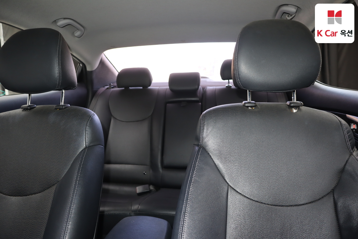 Hyundai Elantra 2012 - Image 17