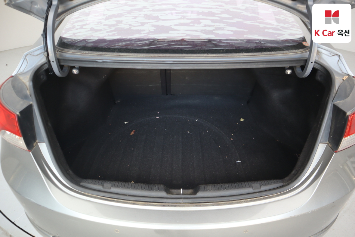 Hyundai Elantra 2012 - Image 23