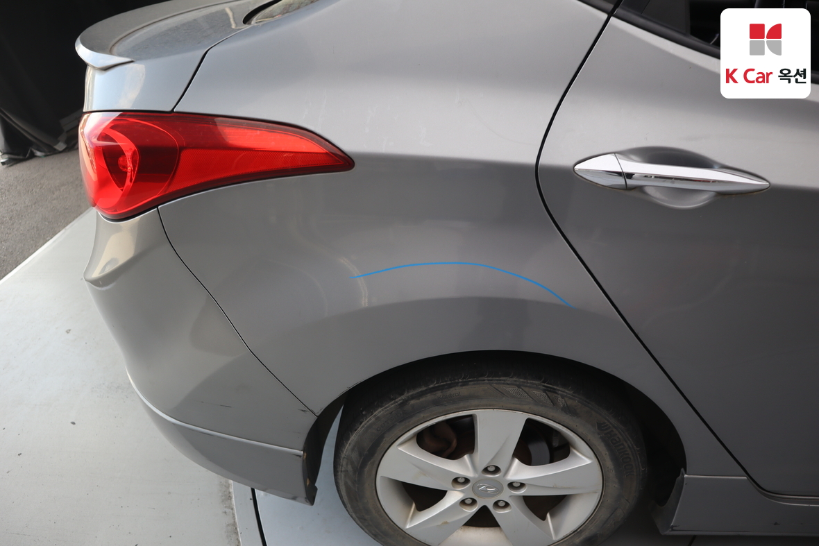 Hyundai Elantra 2012 - Image 32