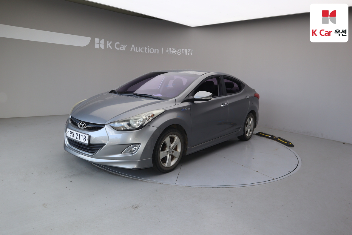 Hyundai Elantra 2012 - Image 1