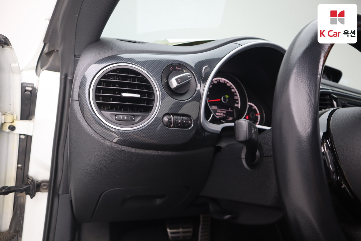 Volkswagen The Beetle - 9
