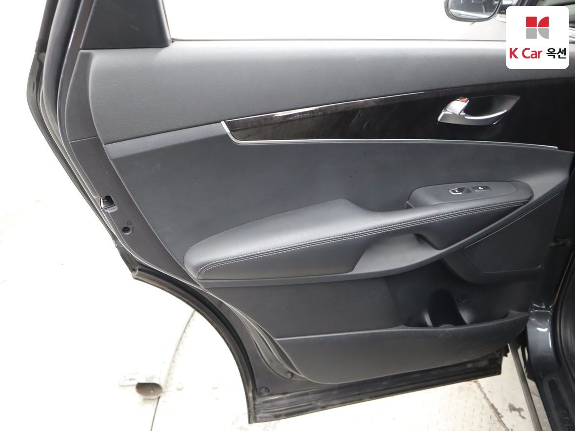 كيا سورينتو 2016 - صورة 22