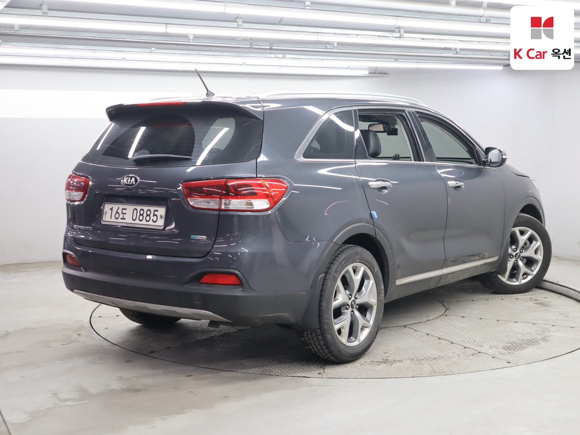 كيا سورينتو 2016 - صورة 2