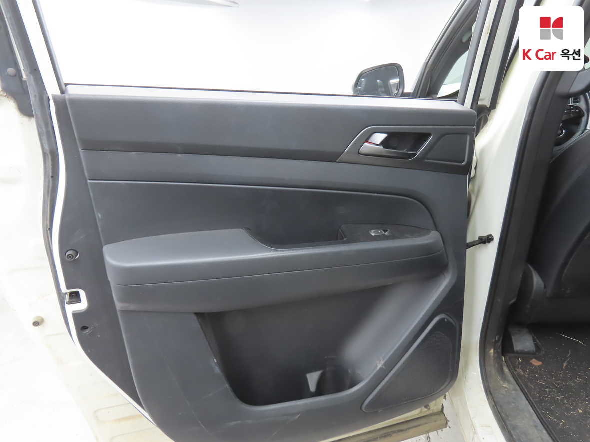 KG Mobility Rexton Sports 2022 - Image 23