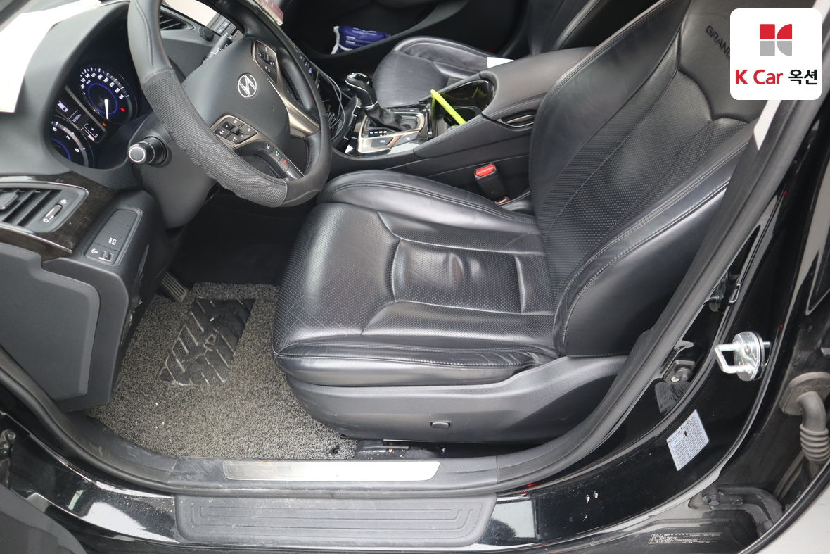 هيونداي أزيرا 2011 - صورة 18