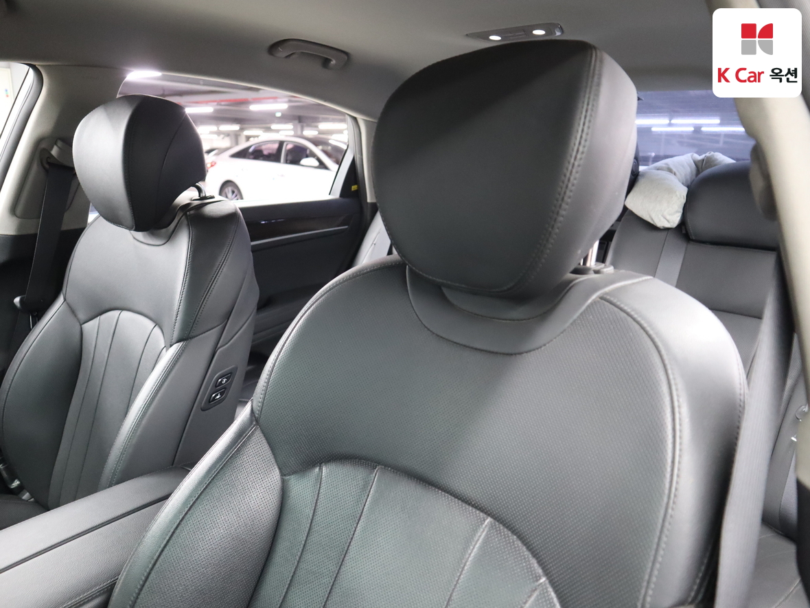 Genesis G80 - 19