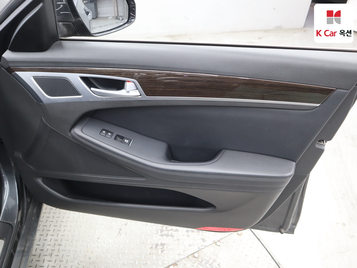 Genesis G80 - 27