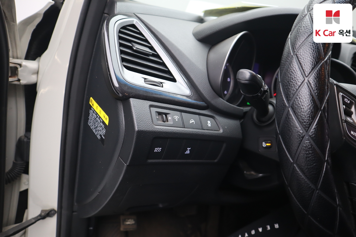 هيونداي سانتافي 2014 - صورة 9