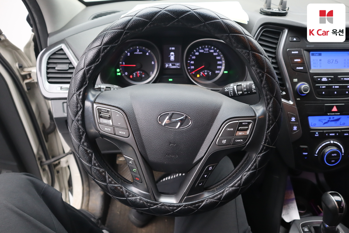 هيونداي سانتافي 2014 - صورة 10