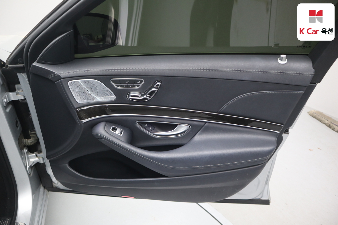 Mercedes-Benz S-Class 2015 - Image 32