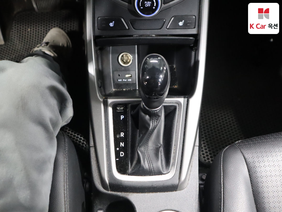 Hyundai Elantra 2015 - Image 18