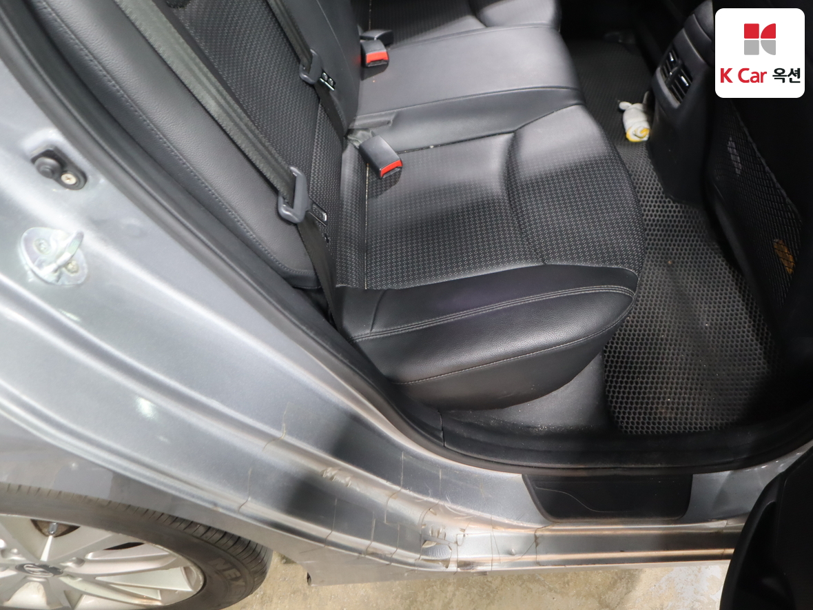 Hyundai Elantra 2015 - Image 29