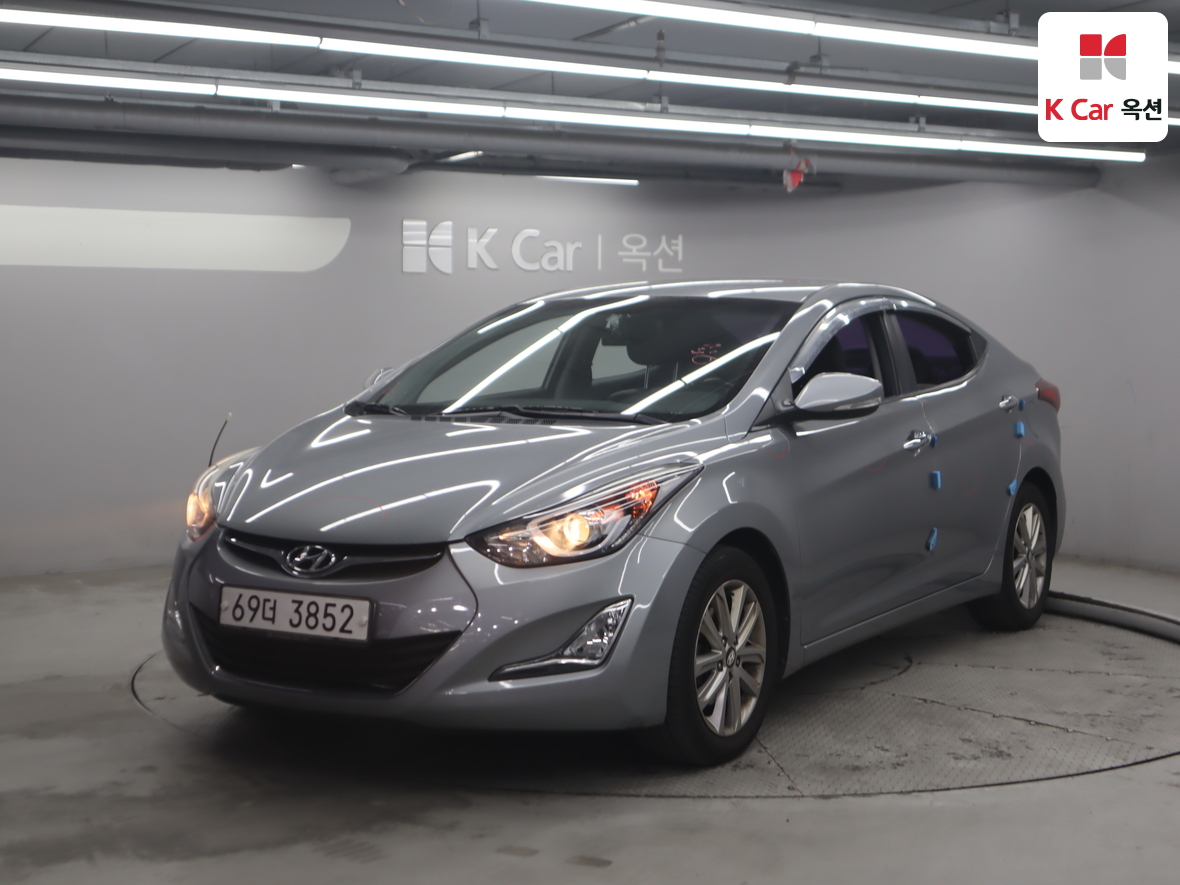 Hyundai Elantra 2015 - Image 1