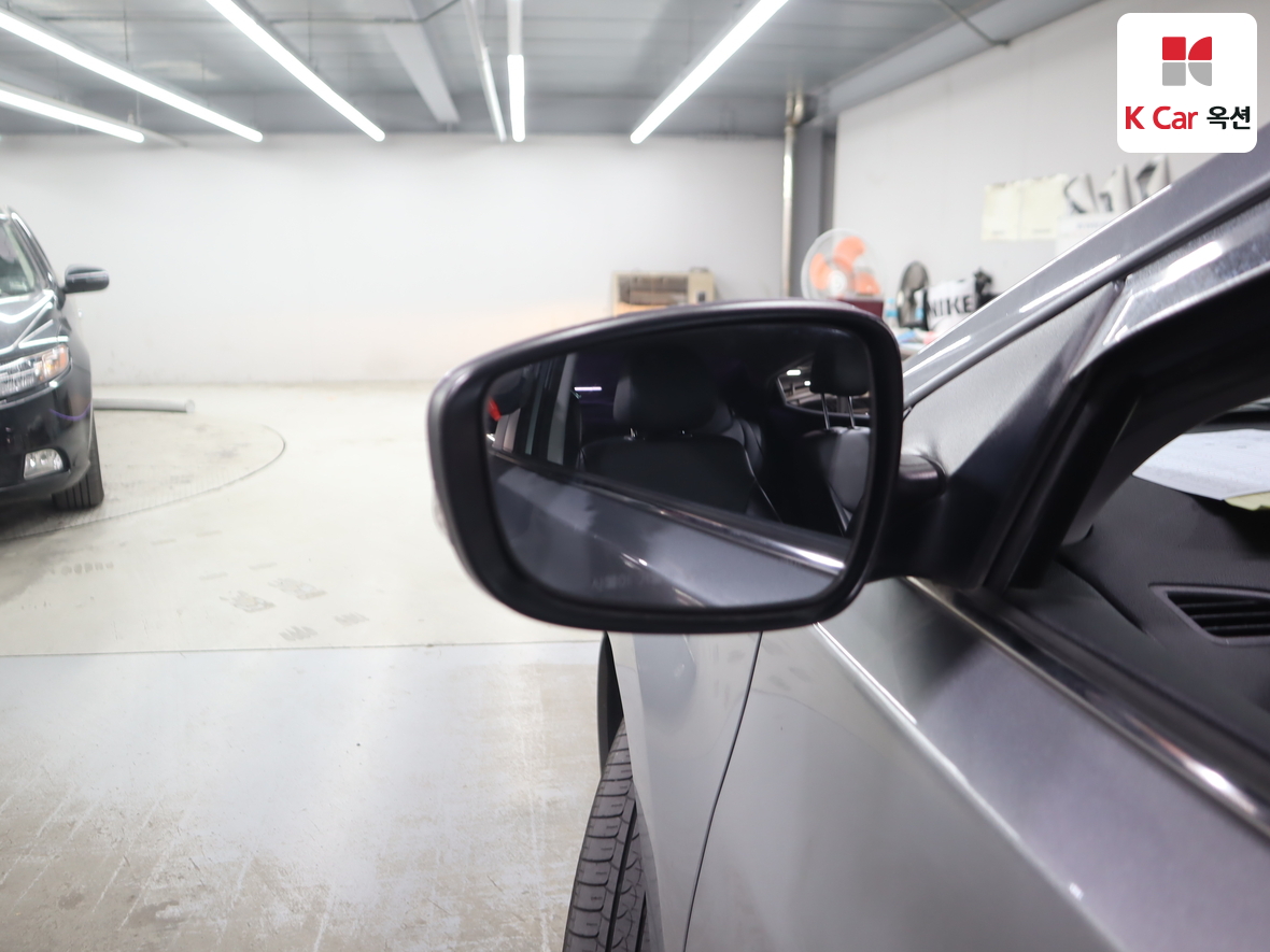 Hyundai Elantra 2015 - Image 23