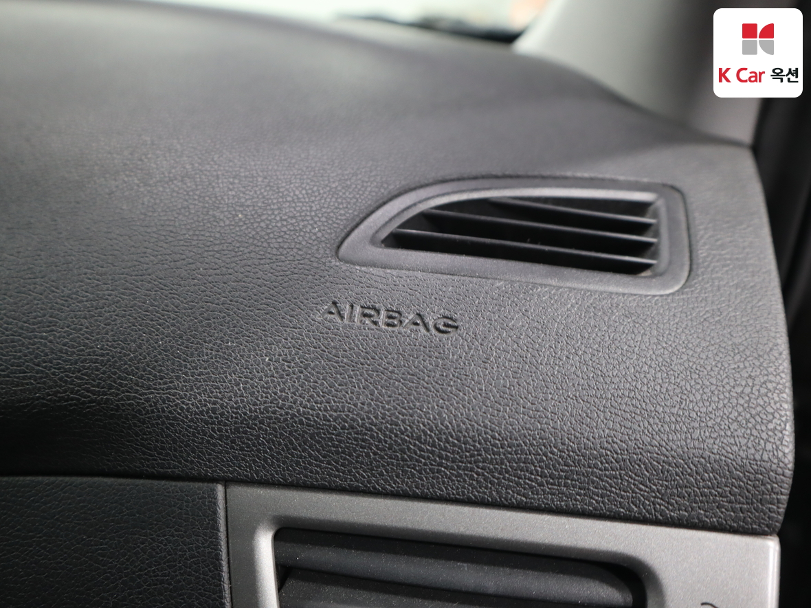 Hyundai Elantra 2015 - Image 32