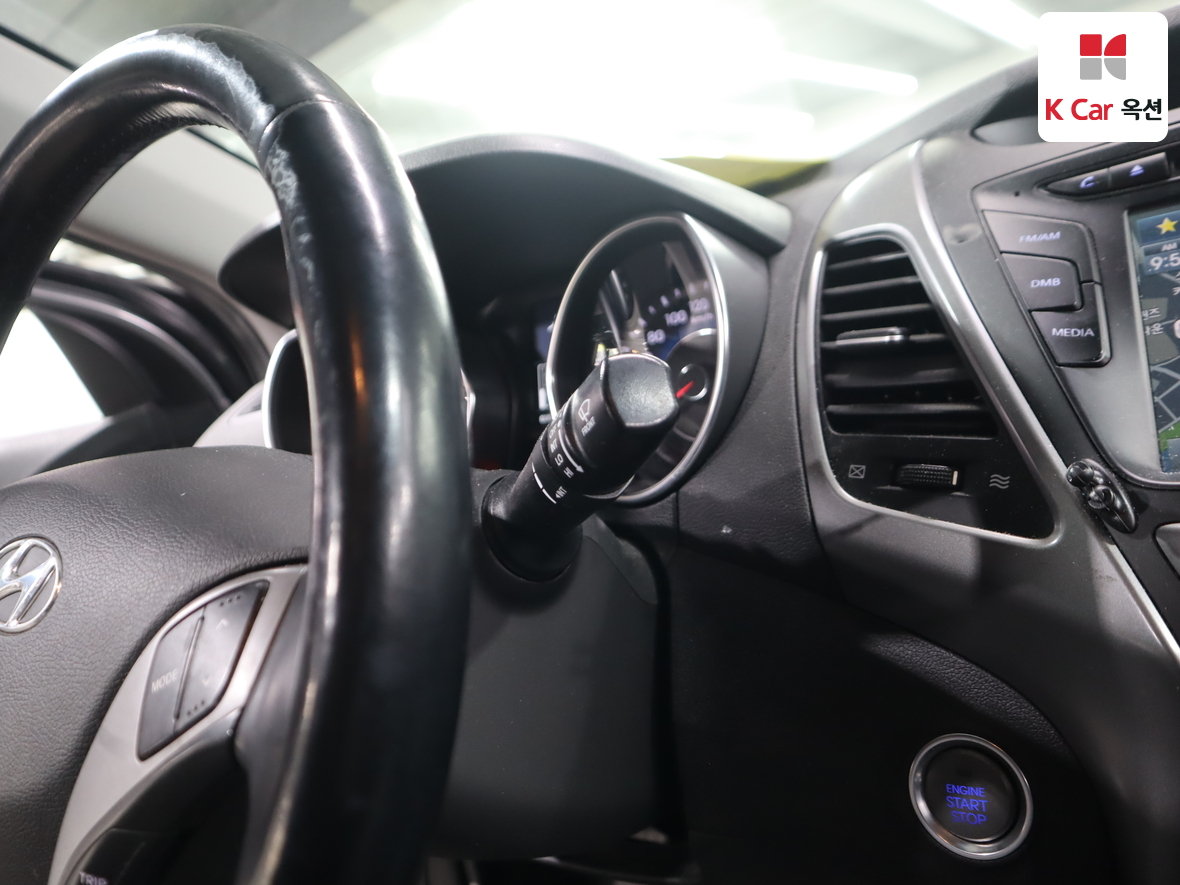 Hyundai Elantra 2015 - Image 11