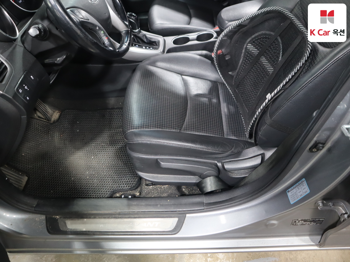 Hyundai Elantra 2015 - Image 20