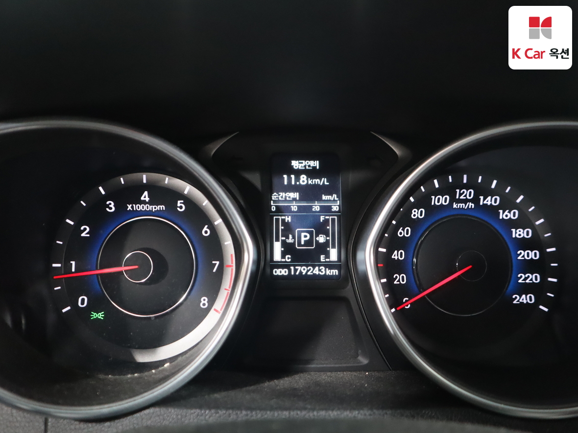 Hyundai Elantra 2015 - Image 5