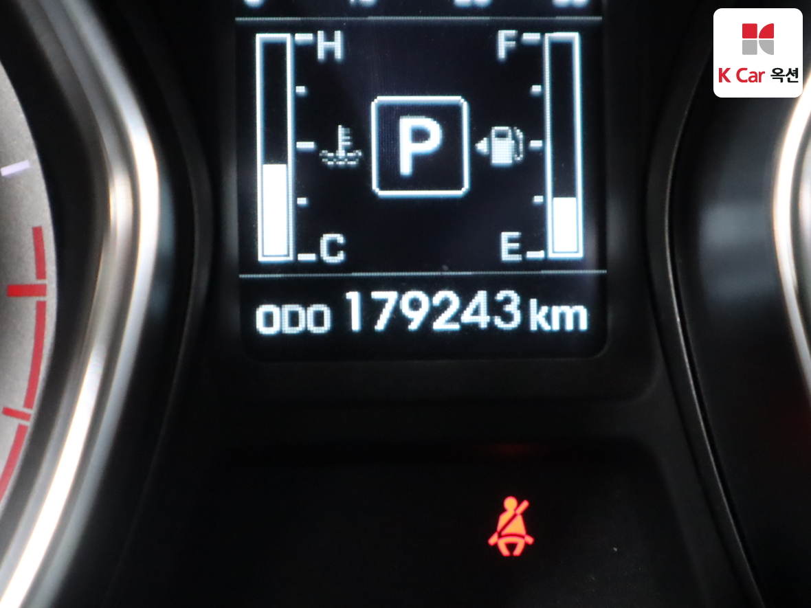 Hyundai Elantra 2015 - Image 4