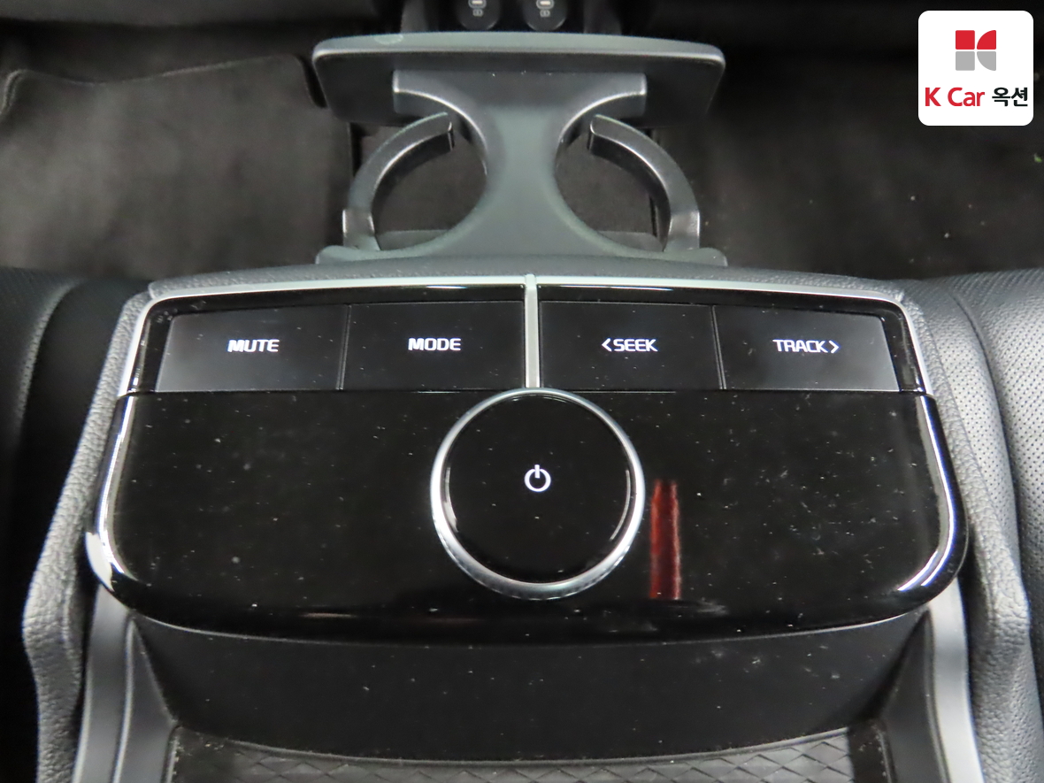 Kia K8 2023 - Image 24
