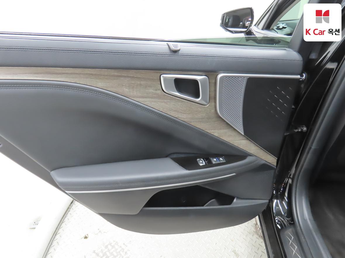 Kia K8 2023 - Image 22