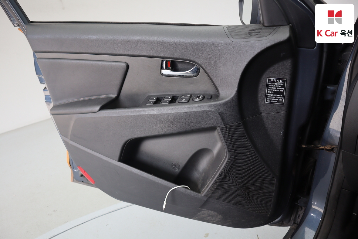 Kia Sportage 2011 - Image 8