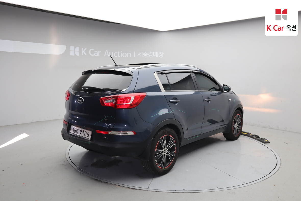 Kia Sportage 2011 - Image 2