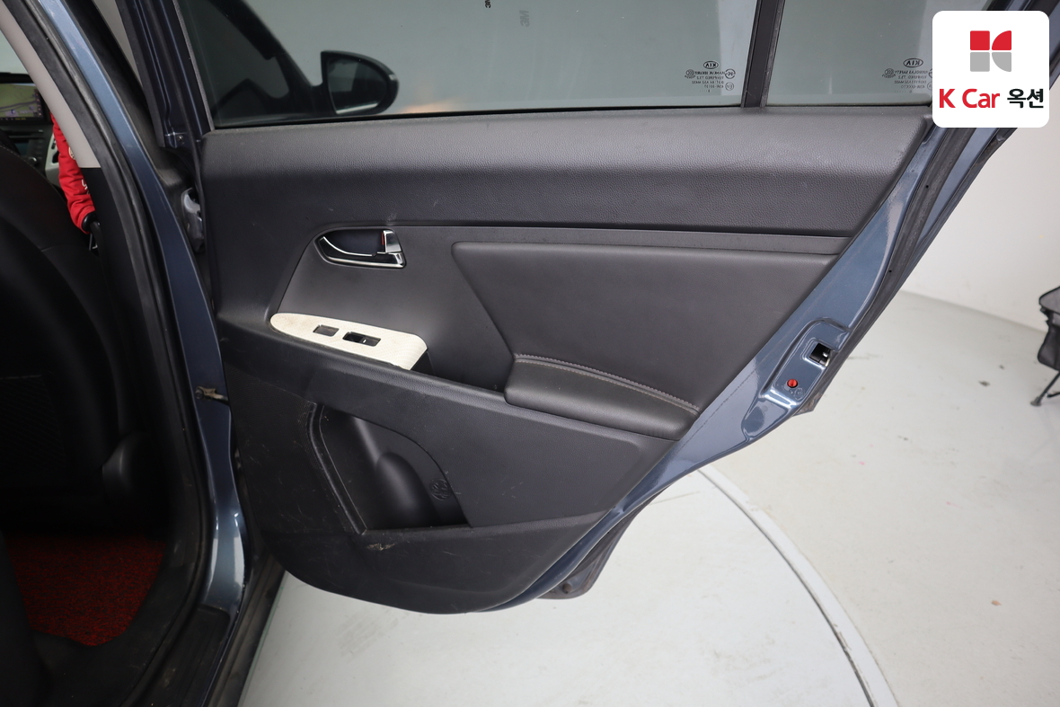 Kia Sportage 2011 - Image 29