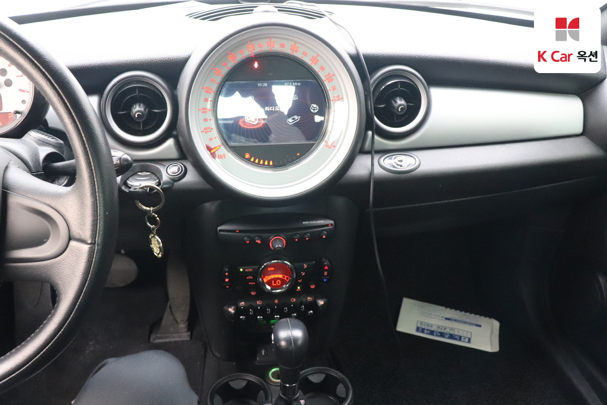 BMW MINI 2013 - Image 6