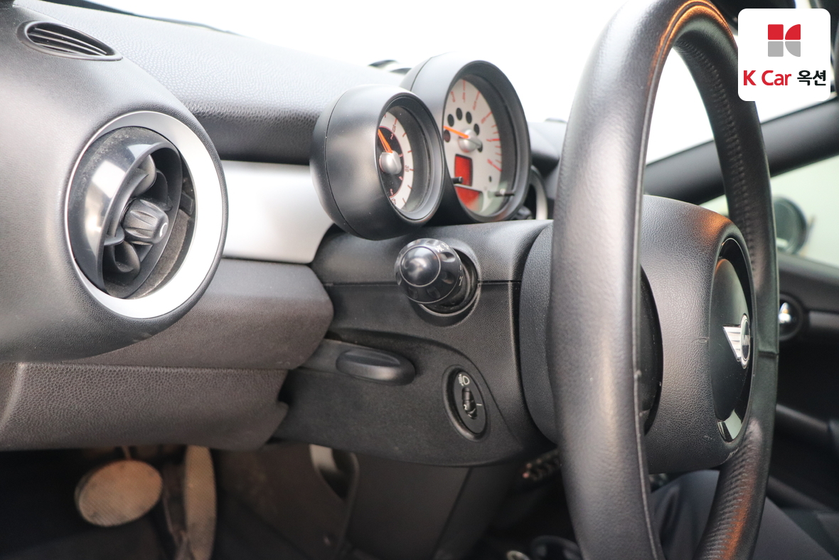 BMW MINI 2013 - Image 9