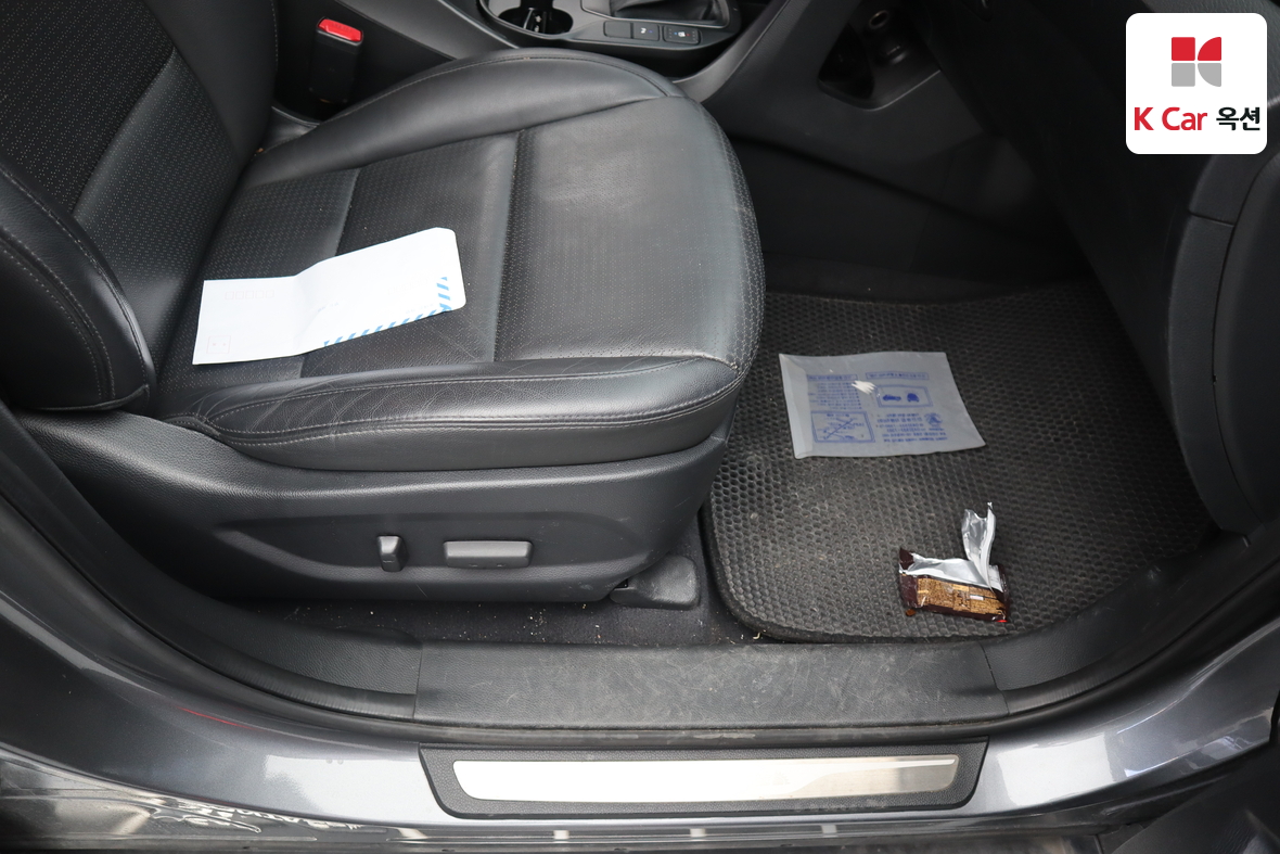 Hyundai Santa Fe 2015 - Image 30