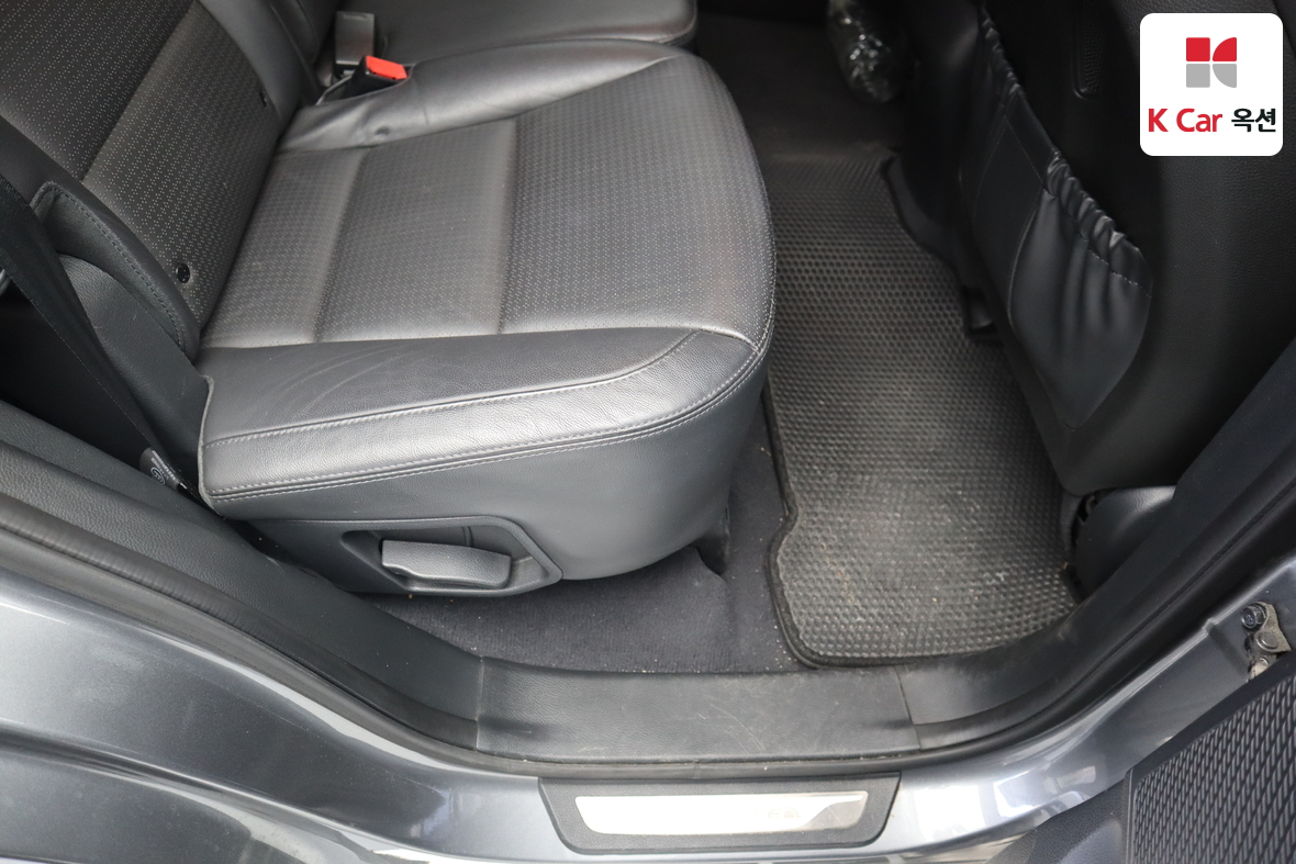 Hyundai Santa Fe 2015 - Image 28