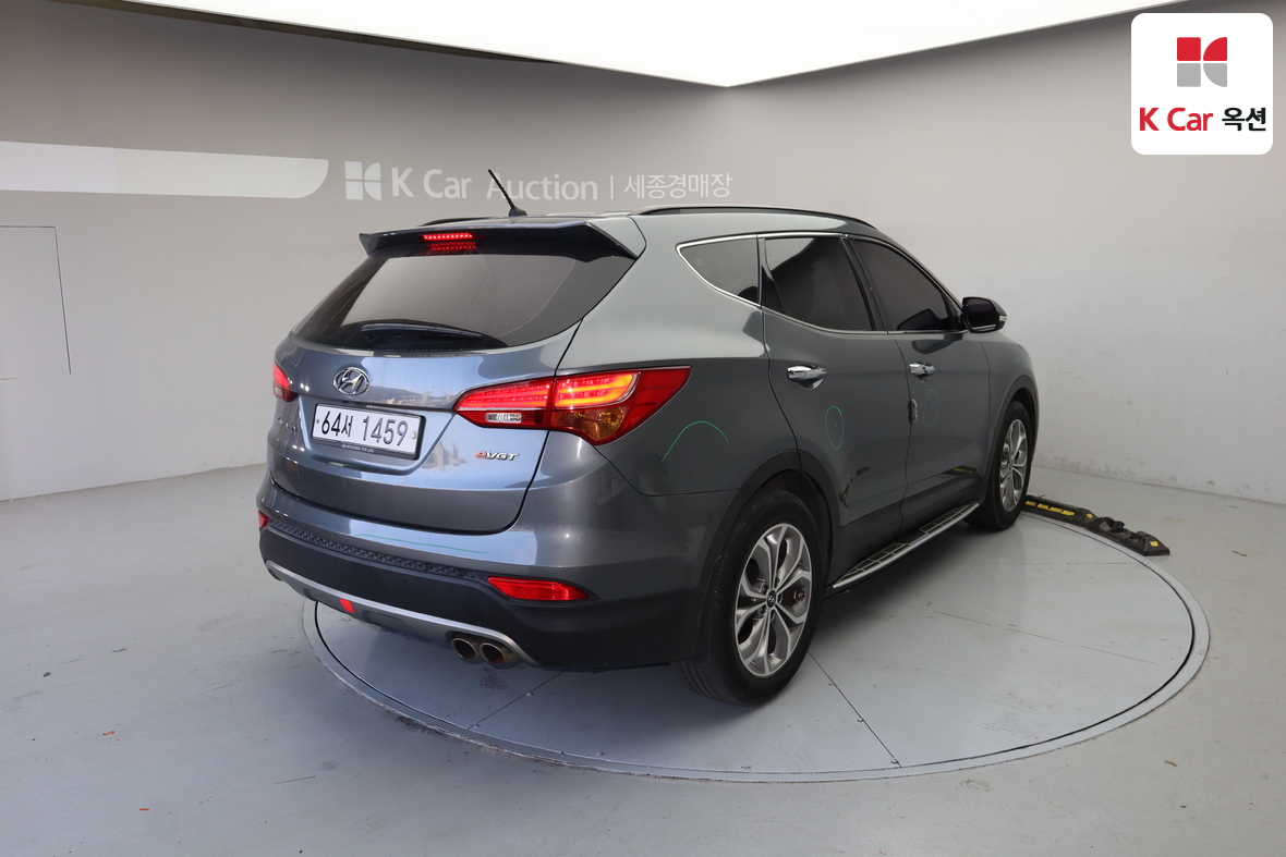 Hyundai Santa Fe 2015 - Image 2