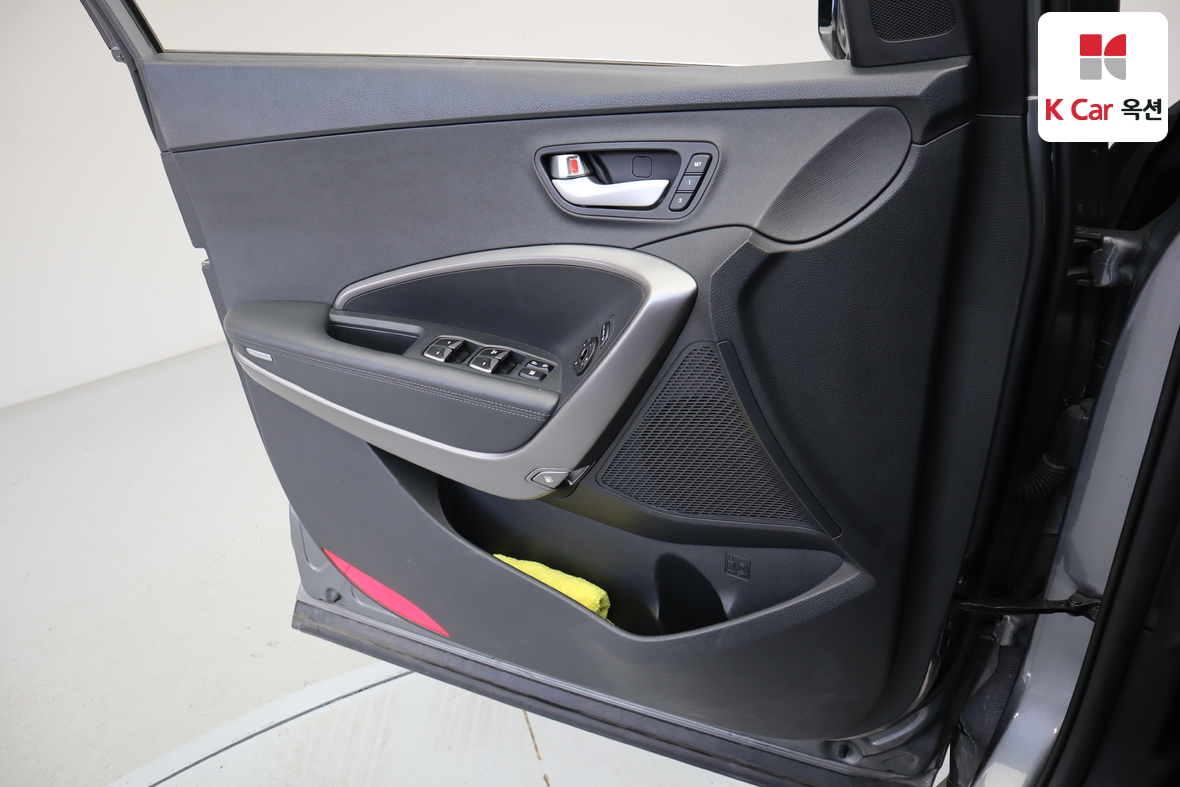 Hyundai Santa Fe 2015 - Image 8