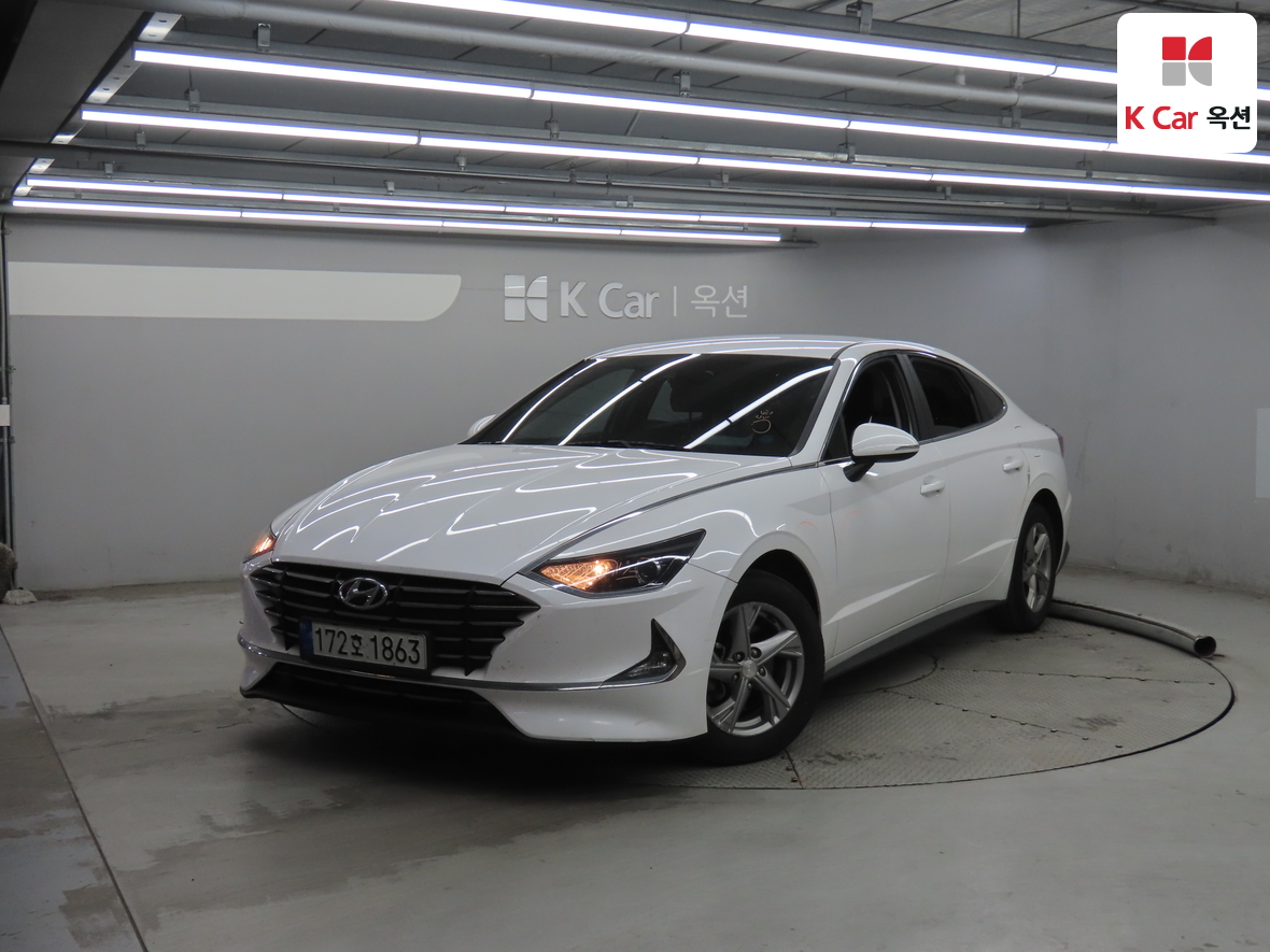 Hyundai Sonata 2022 - Image 1