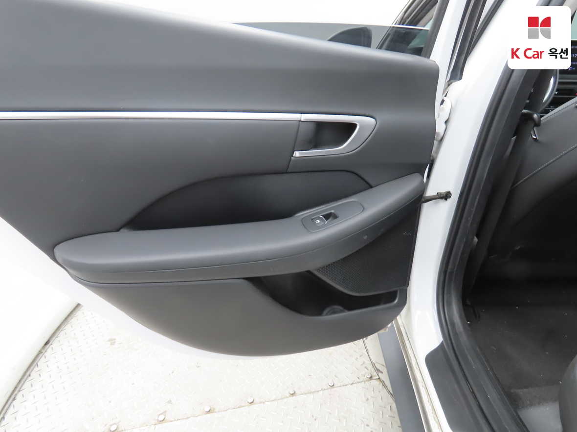 Hyundai Sonata 2022 - Image 21