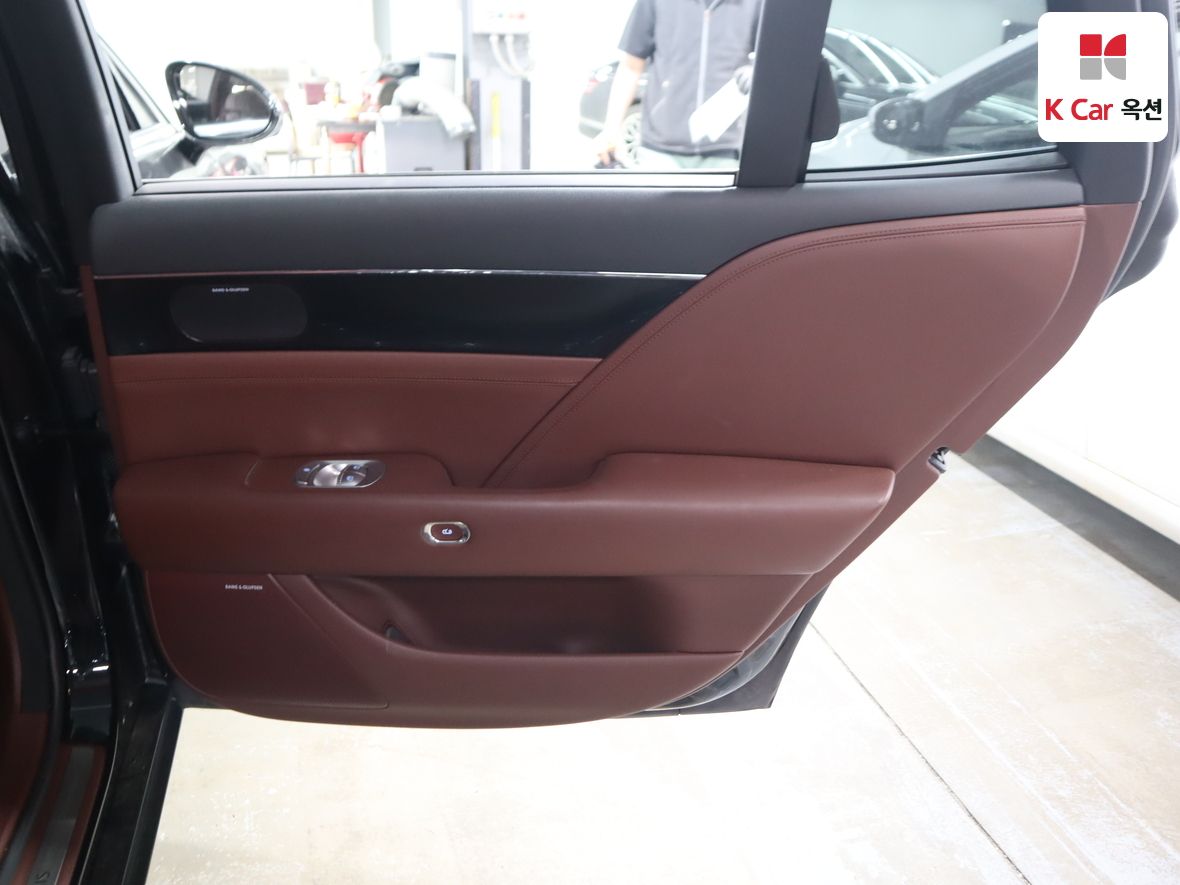 Genesis G90 2022 - Image 28