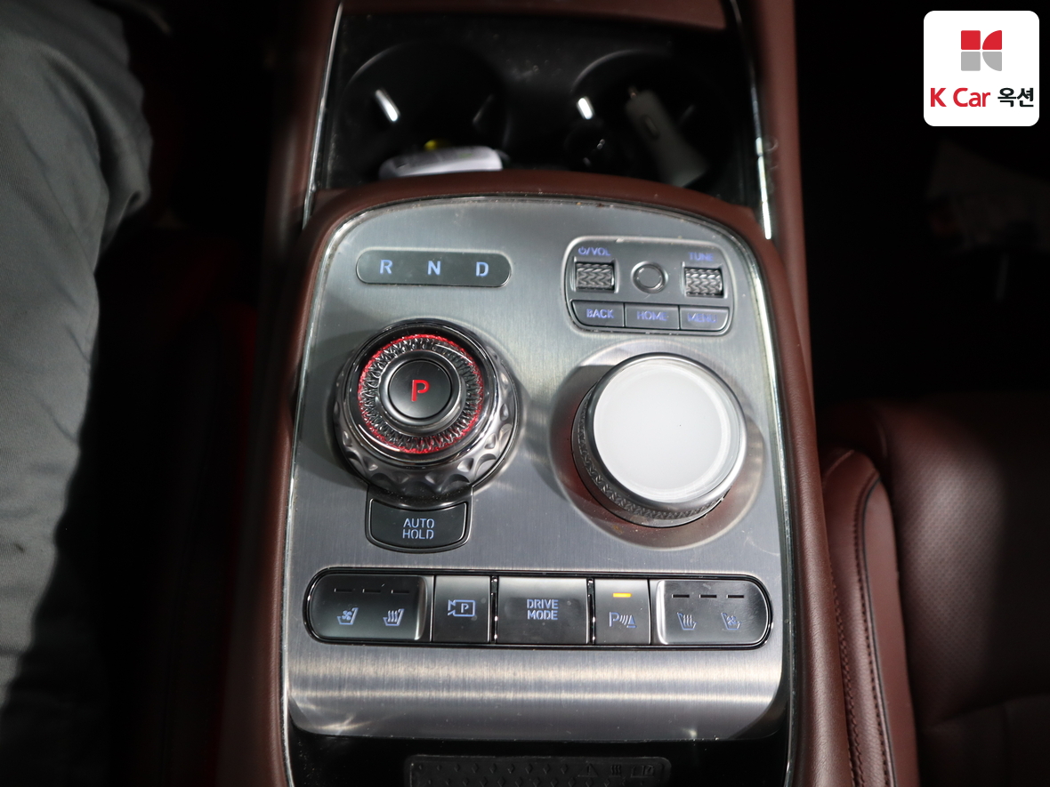 Genesis G90 2022 - Image 16