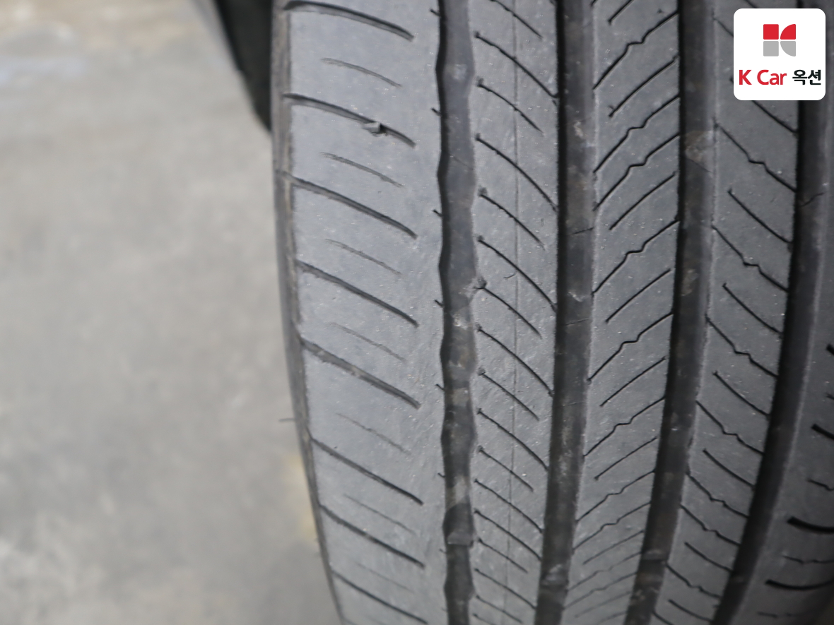 Genesis G90 2022 - Image 33