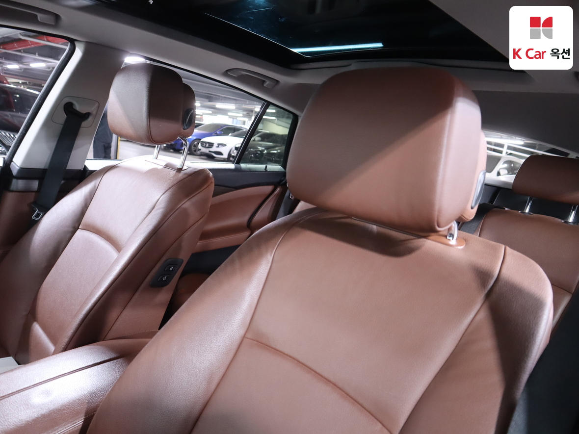 BMW 5 Series - 19