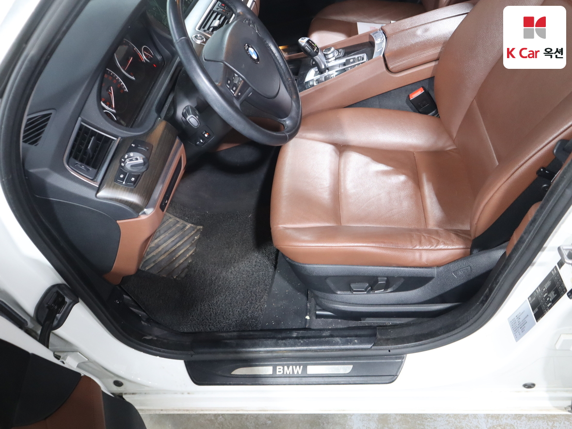 BMW 5 Series - 18