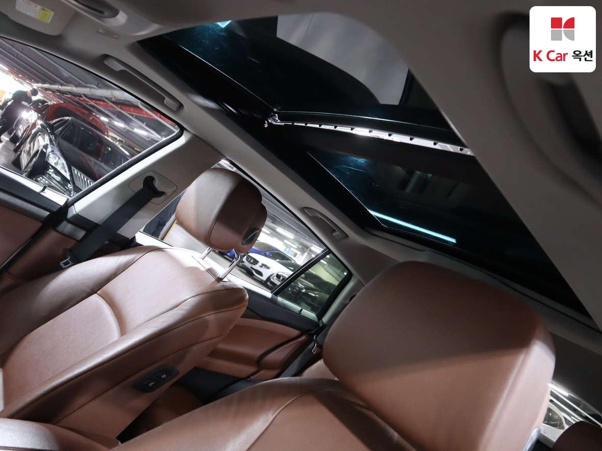 BMW 5 Series - 21