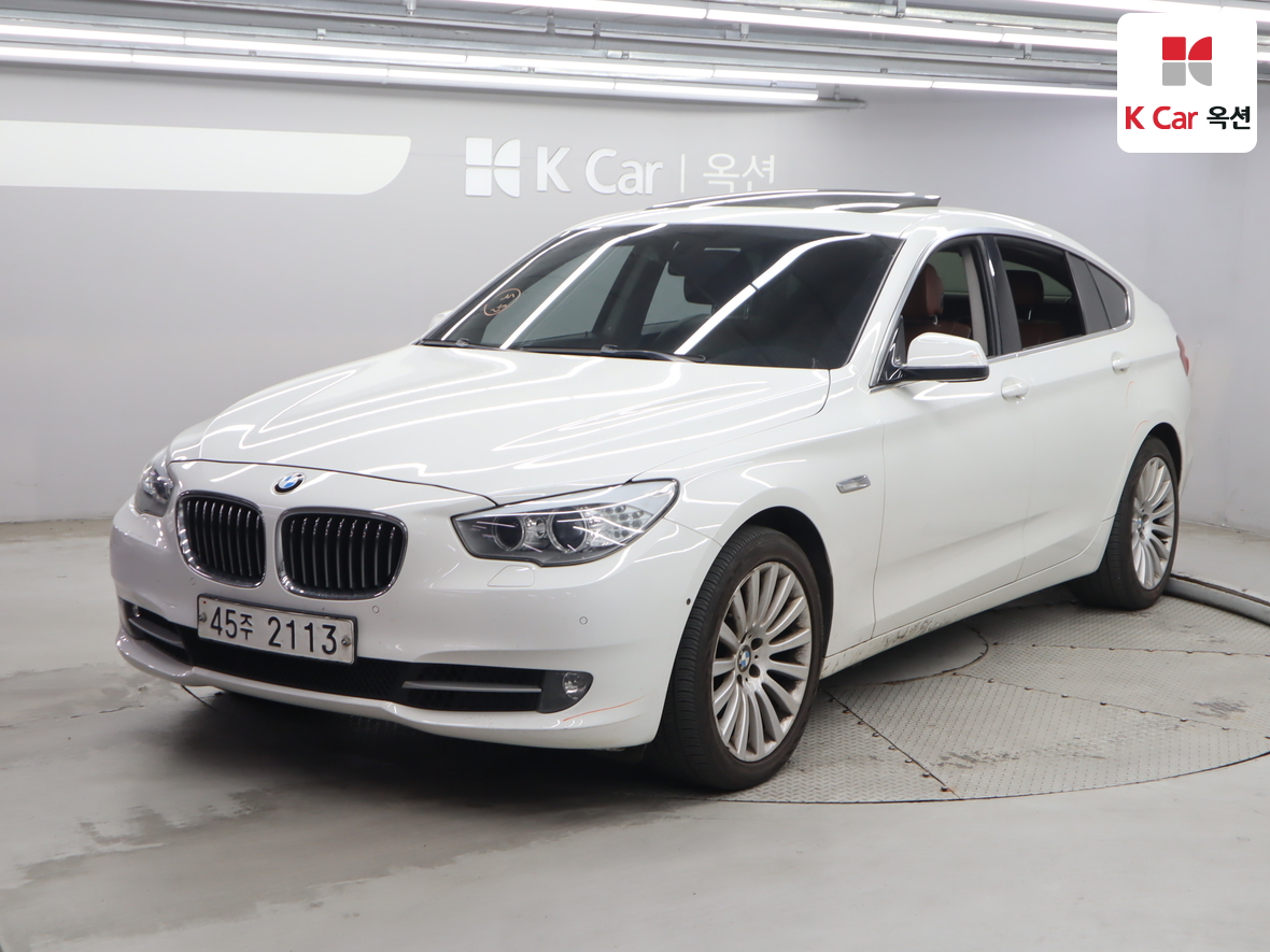BMW 5 Series - 1