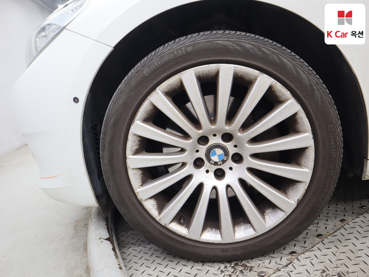 BMW 5 Series - 46