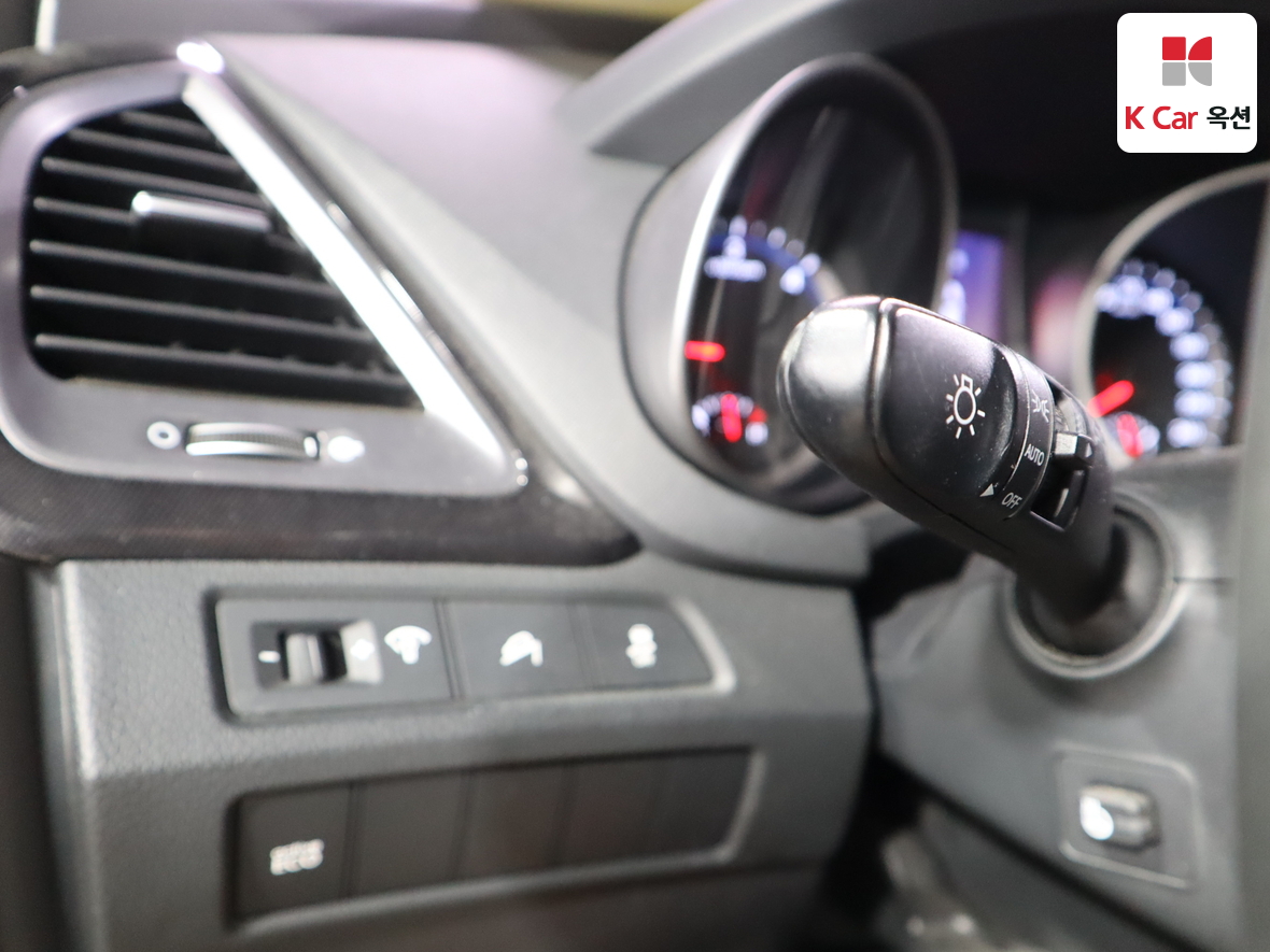 هيونداي سانتافي 2015 - صورة 9