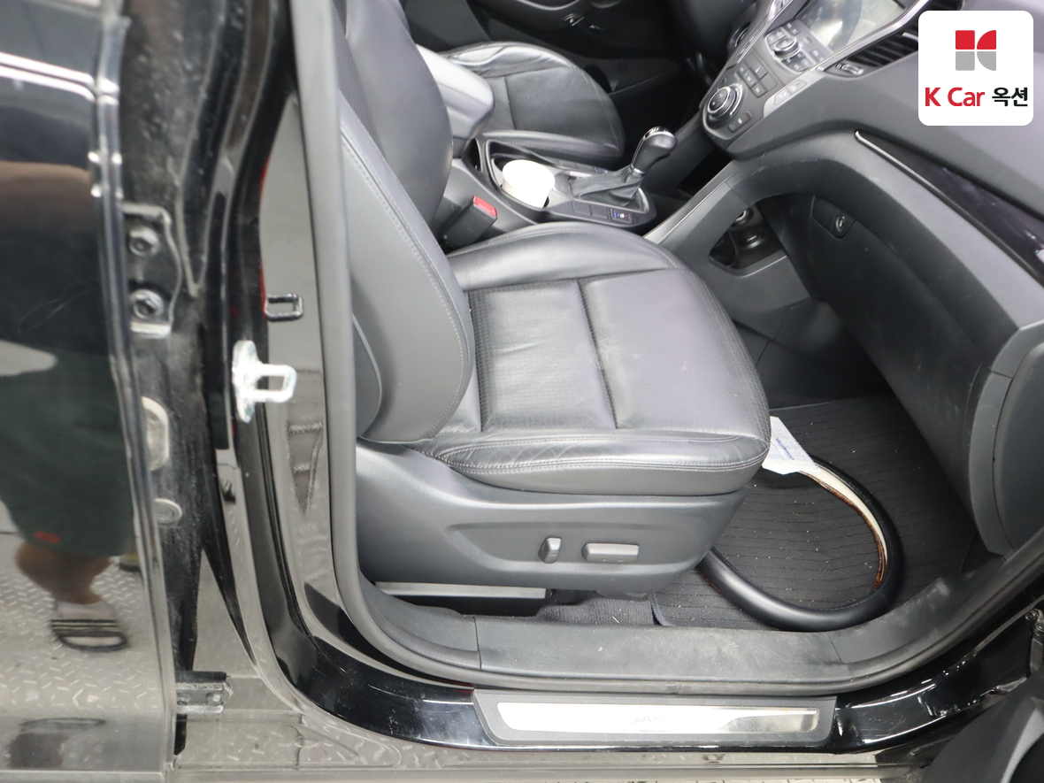 هيونداي سانتافي 2015 - صورة 29