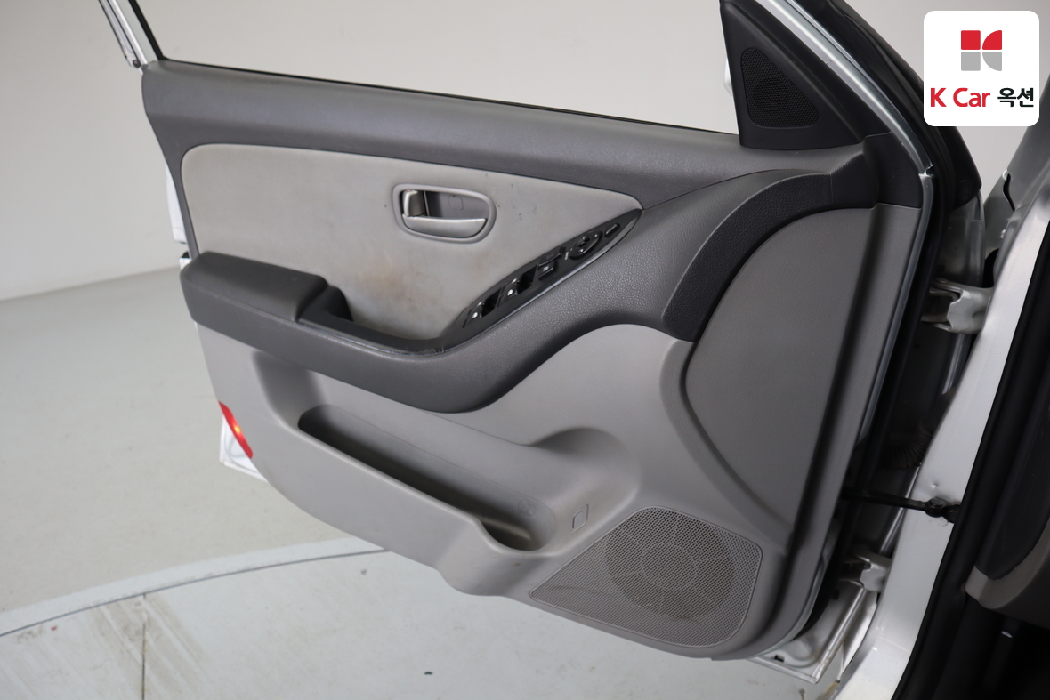 Hyundai Elantra 2007 - Image 8