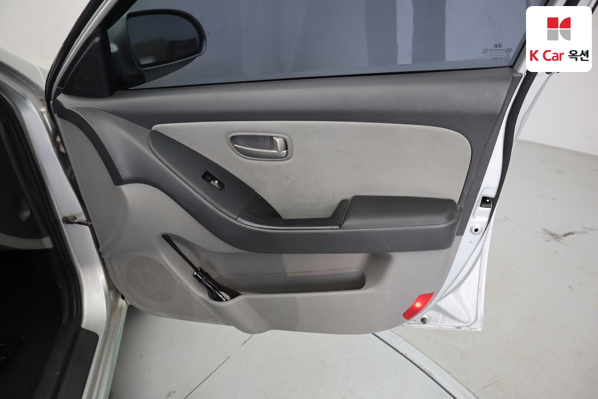 Hyundai Elantra 2007 - Image 27