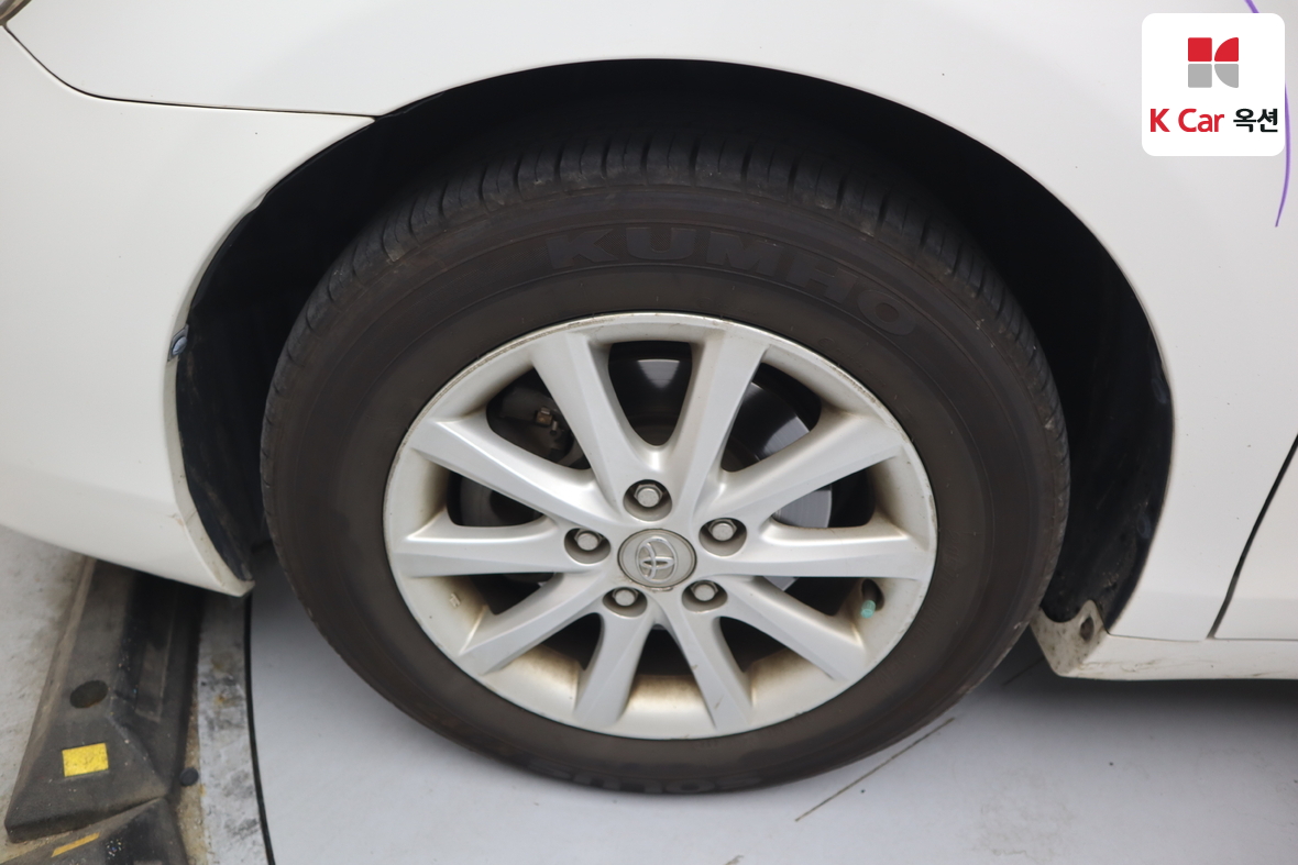 Toyota Camry 2011 - Image 49