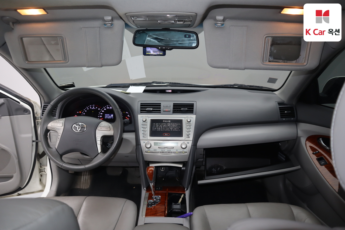 Toyota Camry 2011 - Image 3